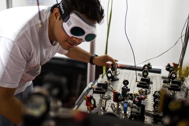 Pratap Singh aus Cambridge forschte am Physikalischen Institut Heidelberg. (Foto: Dittmer)